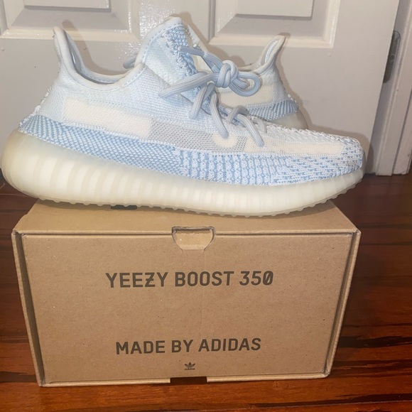 Cloud Yeezy Boost 350 non reflective